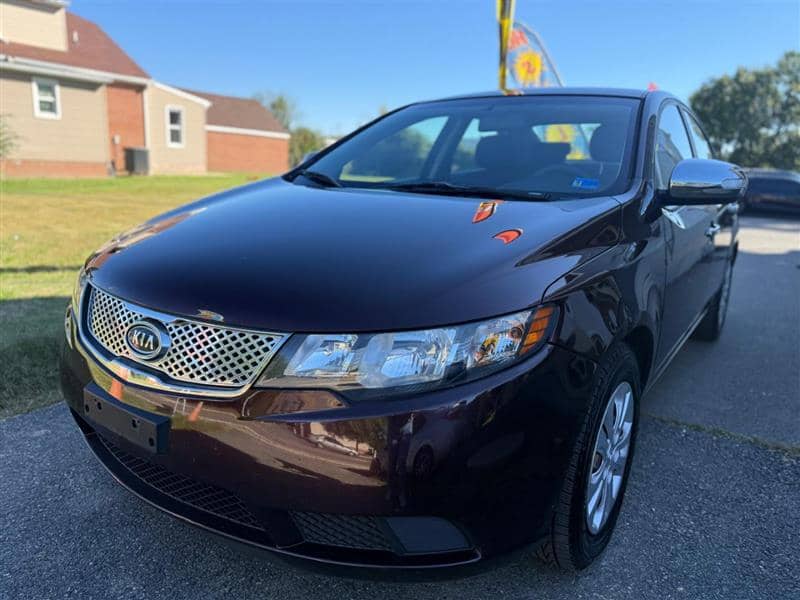2010 Kia Forte EX, photo 1 of 11