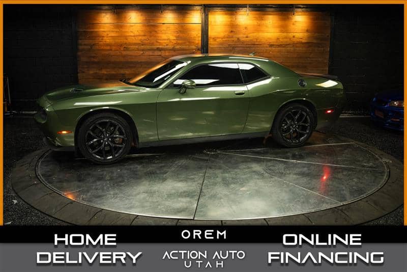 2022 Dodge Challenger SXT, photo 1 of 11