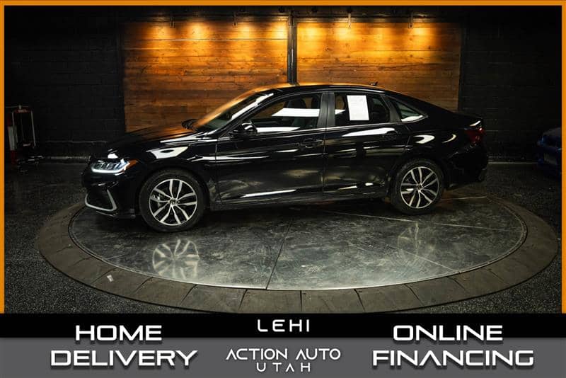 2025 Volkswagen Jetta SE, photo 1 of 11