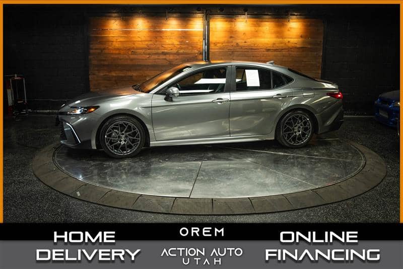 2025 Toyota Camry, photo 1 of 11