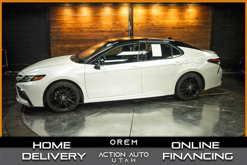 2021 Toyota Camry XSE, photo 1 of 11