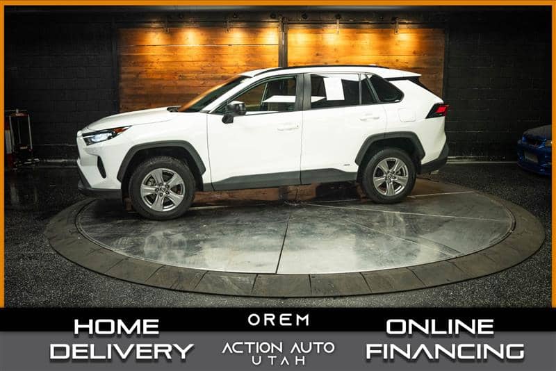 2022 Toyota RAV4 Hibrido LE, photo 1 of 11