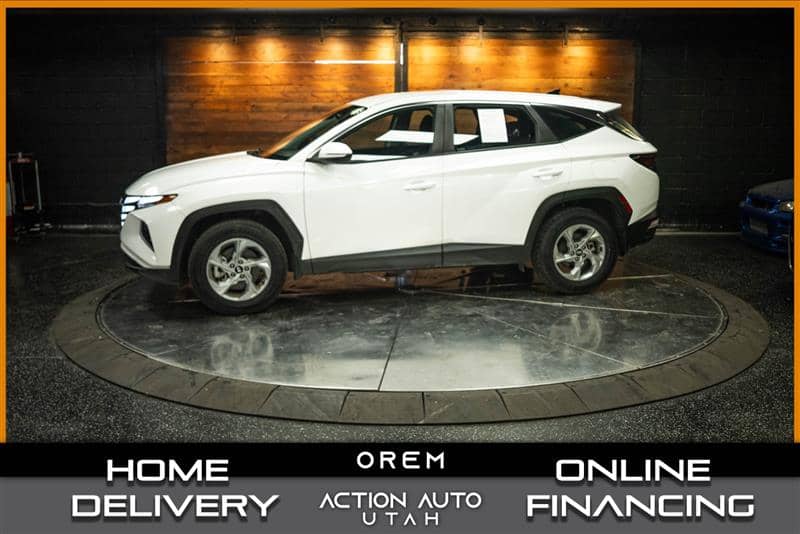 2022 Hyundai Tucson SE, photo 1 of 11
