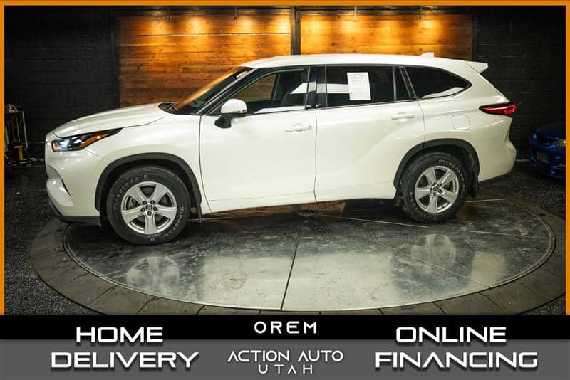 2021 Toyota Highlander L/LE, photo 1 of 11