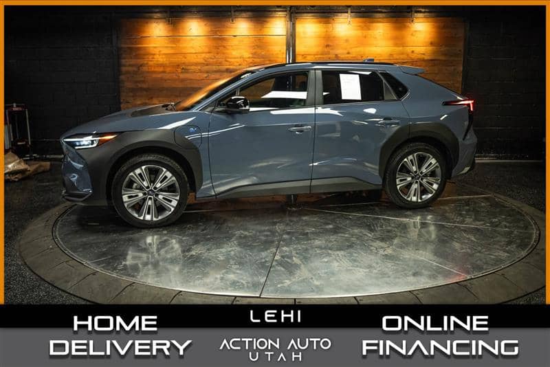 2023 Subaru Solterra Limited, photo 1 of 11