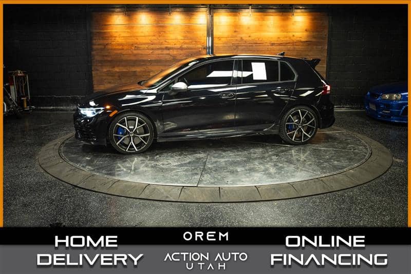 2022 Volkswagen Golf R, photo 1 of 11