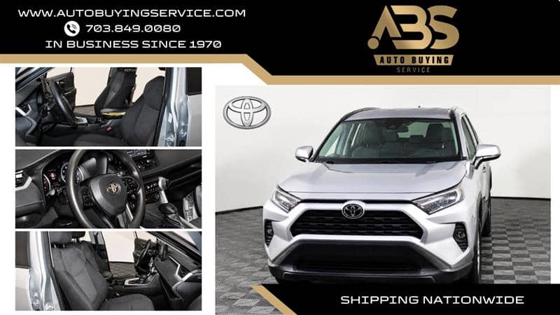 2021 Toyota RAV4 XLE, photo 1 of 11