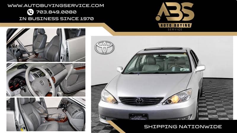 2005 Toyota Camry XLE, photo 1 of 11