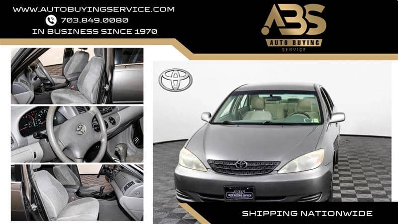 2004 Toyota Camry LE, photo 1 of 11