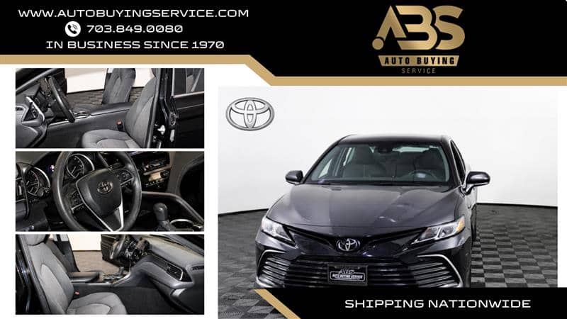 2023 Toyota Camry LE, photo 1 of 11