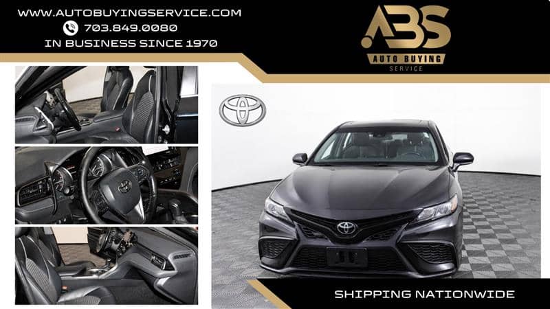 2021 Toyota Camry SE, photo 1 of 11