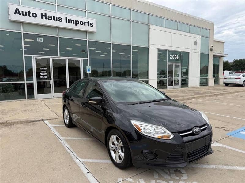2014 Ford Focus SE 4dr Sedan, photo 1 of 11