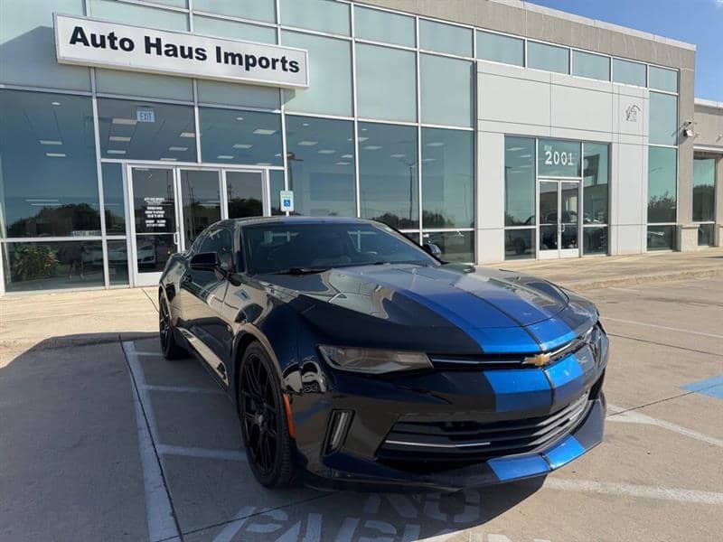 2018 Chevrolet Camaro LT 2dr Coupe w/1LT, photo 1 of 11