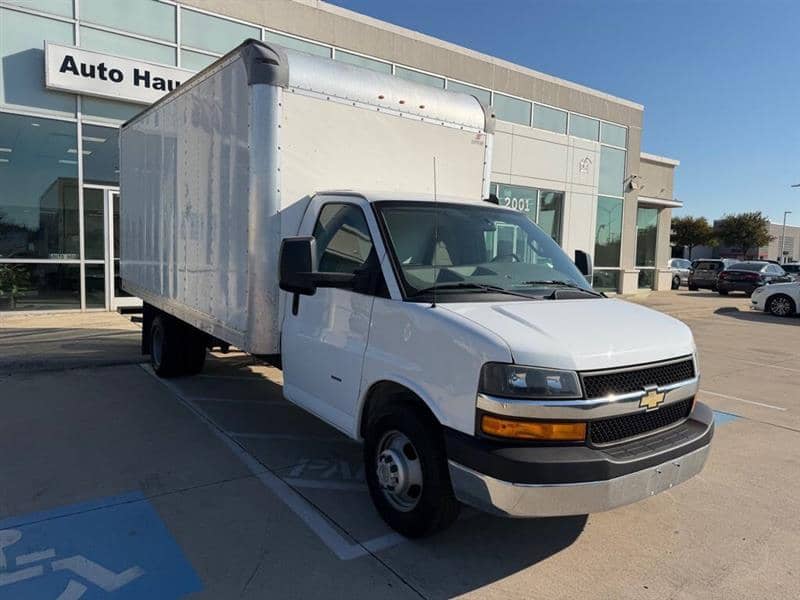 2021 Chevrolet Express 3500 2dr 177 in. WB Cutaway, photo 1 of 11