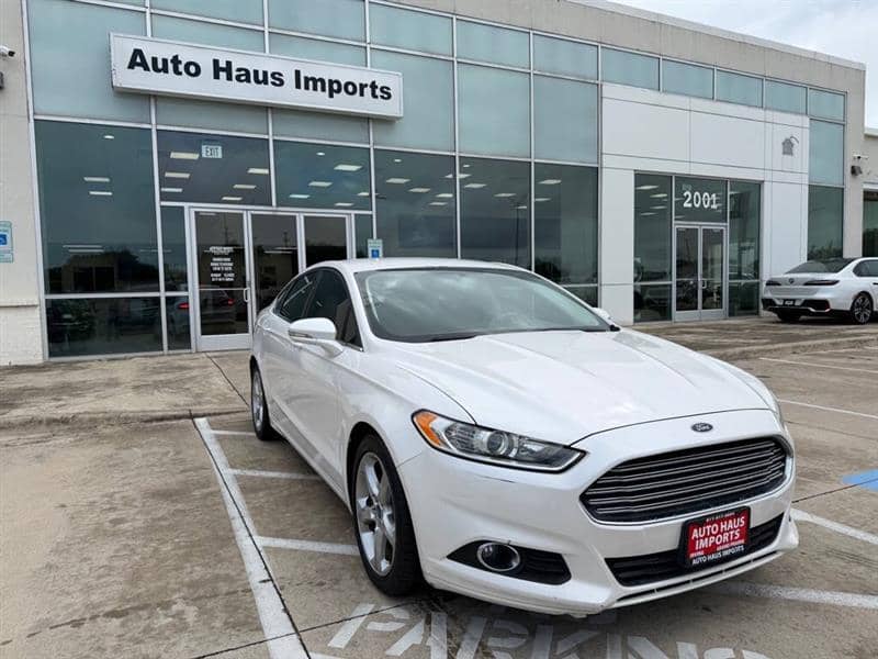 2015 Ford Fusion SE 4dr Sedan, photo 1 of 11