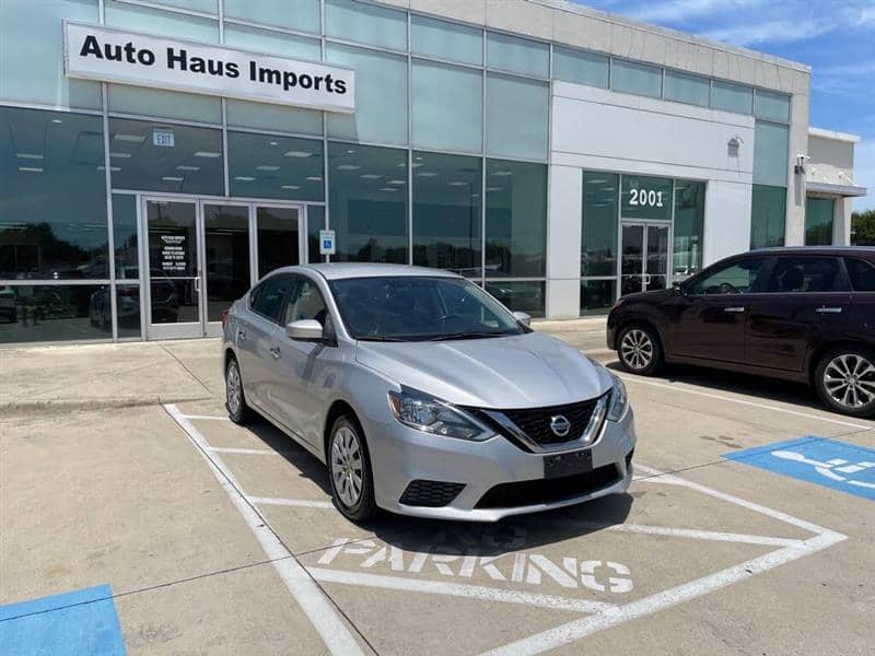 2017 Nissan Sentra S 4dr Sedan 6M, photo 1 of 11