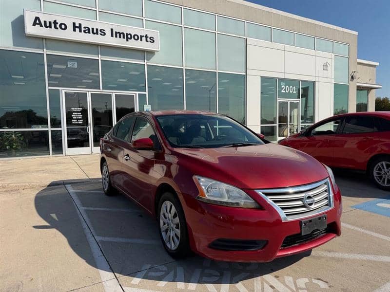 2014 Nissan Sentra S, photo 1 of 11
