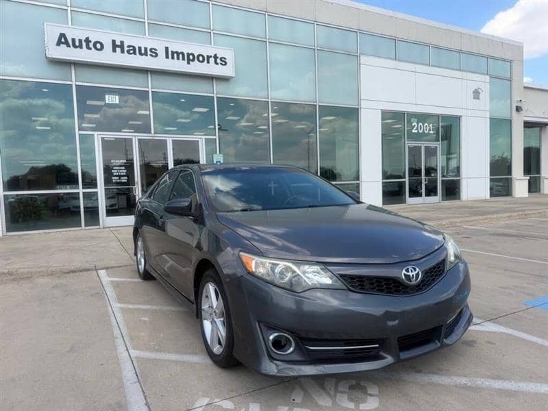 2013 Toyota Camry L 4dr Sedan, photo 1 of 11