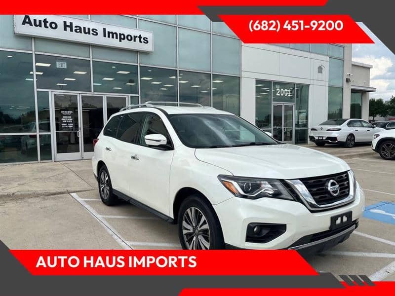 2017 Nissan Pathfinder S 4dr SUV, photo 1 of 11