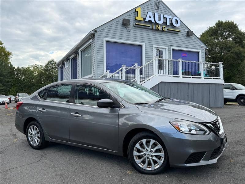 2019 Nissan Sentra SV, photo 1 of 11