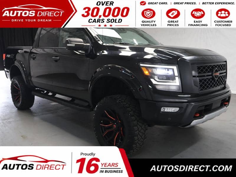 2021 Nissan Titan PRO-4X, photo 1 of 11