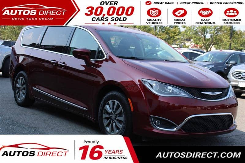 2020 Chrysler Pacifica Touring L Plus, photo 1 of 11