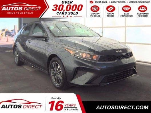 2023 Kia Forte LXS, photo 1 of 7