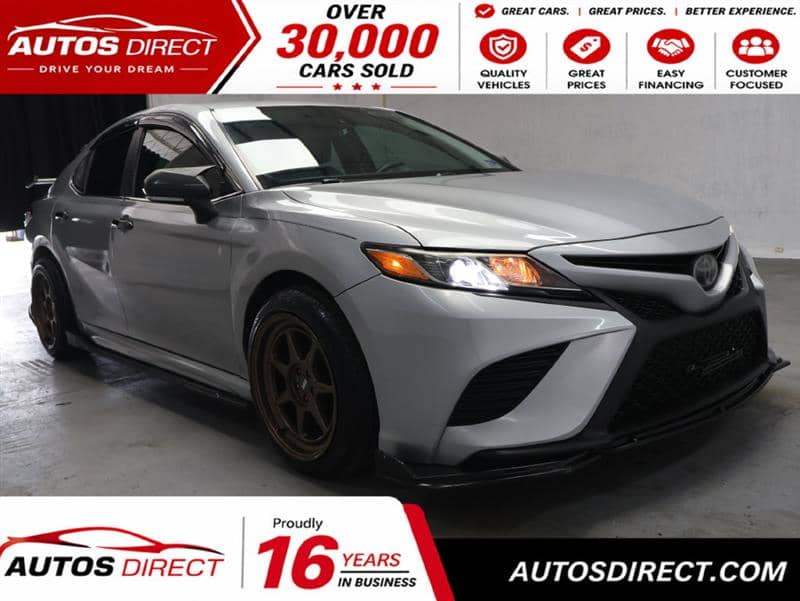 2018 Toyota Camry LE/SE/XLE/L, photo 1 of 11