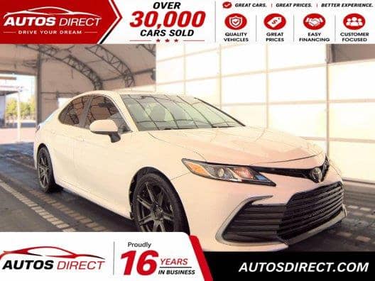 2023 Toyota Camry LE, photo 1 of 6
