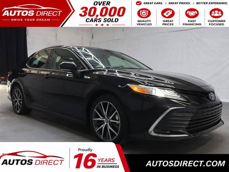 2024 Toyota Camry Hybrid XLE, photo 1 of 11