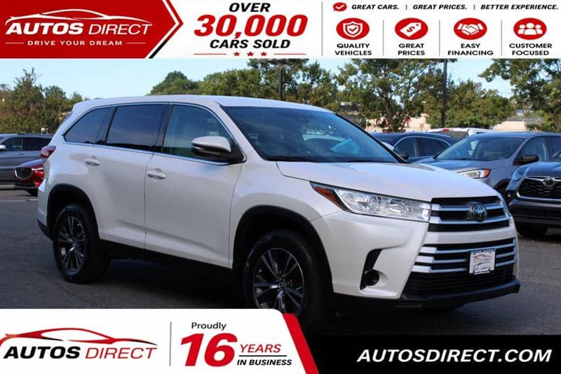 2019 Toyota Highlander LE, photo 1 of 11