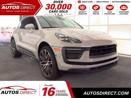 2022 Porsche Macan, photo 1 of 8