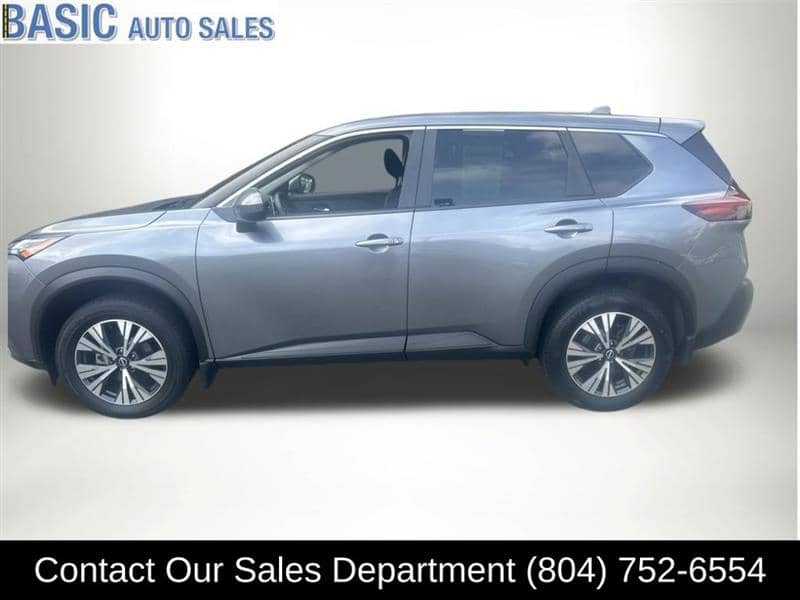 2023 Nissan Rogue SV, photo 1 of 11