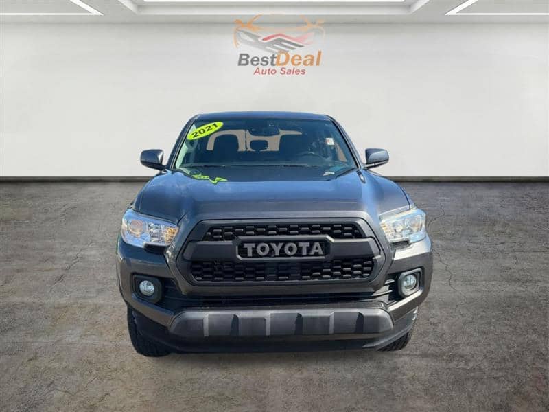 2021 Toyota Tacoma SR5 4x4, photo 1 of 11