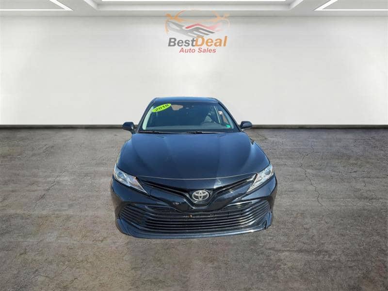 2018 Toyota Camry LE/SE/XLE/L, photo 1 of 11