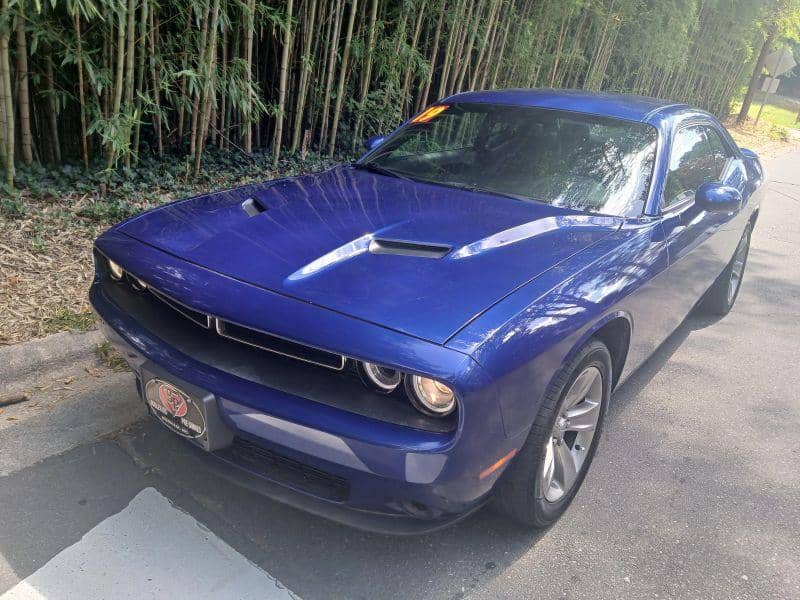 2019 Dodge Challenger SXT Coupe 2D, photo 1 of 11