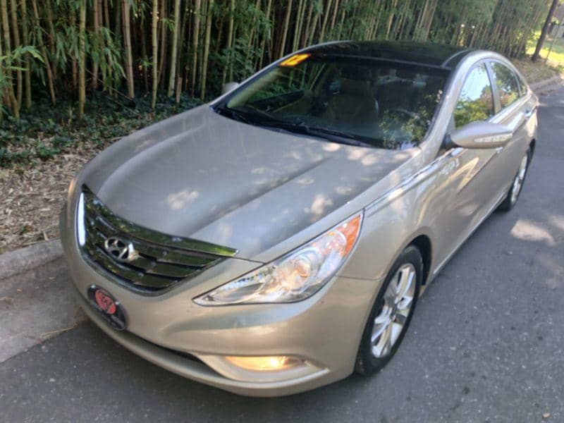 2012 Hyundai Sonata Limited Sedan 4D, photo 1 of 11