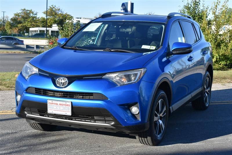 2016 Toyota RAV4 XLE, photo 1 of 11