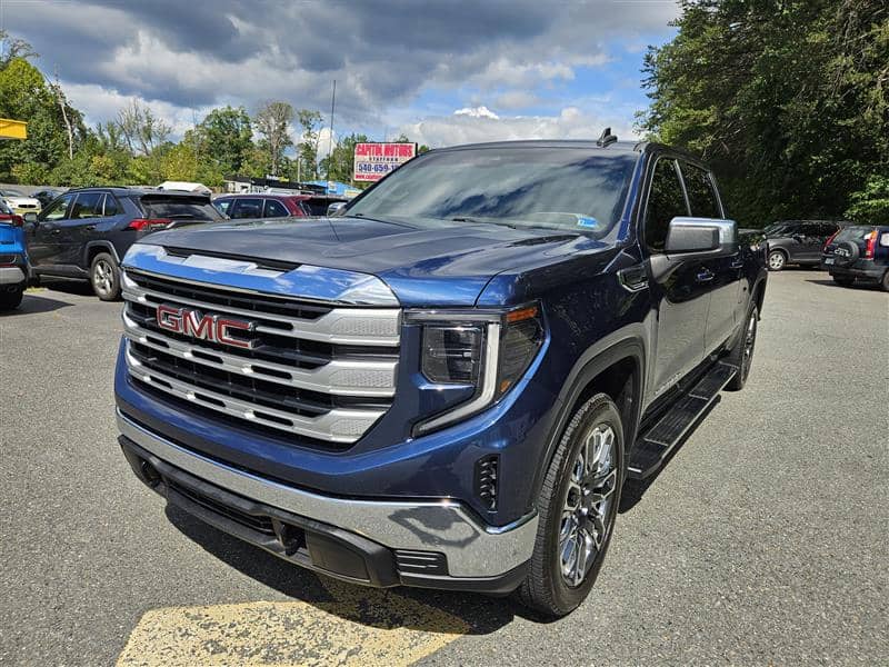 2023 GMC Sierra 1500 SLE, photo 1 of 11