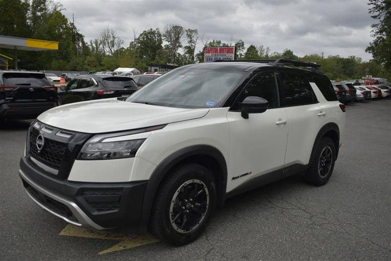 2023 Nissan Pathfinder Rock Creek, photo 1 of 11