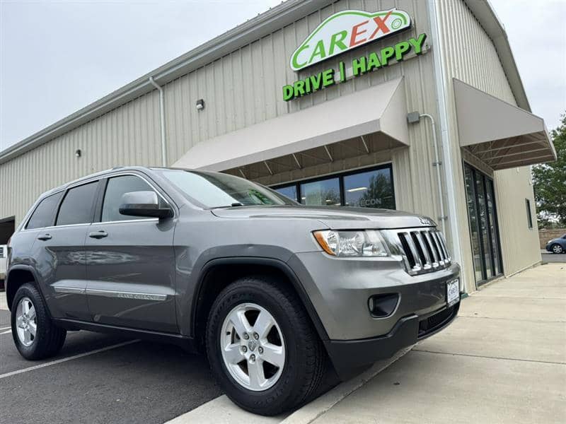 2011 Jeep Grand Cherokee Laredo, photo 1 of 11