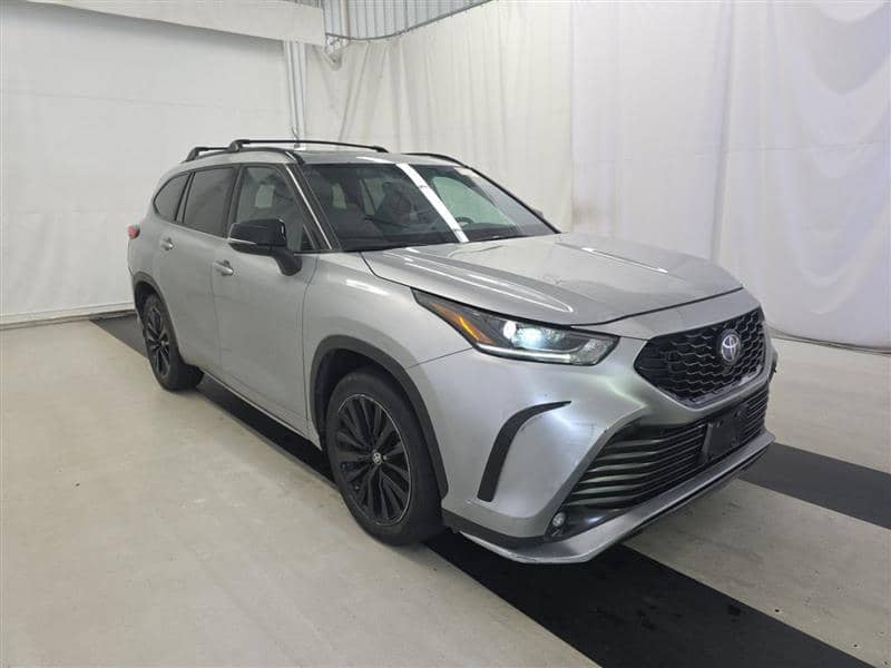 2023 Toyota Highlander XSE, photo 1 of 10