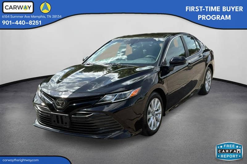 2018 Toyota Camry LE, photo 1 of 11