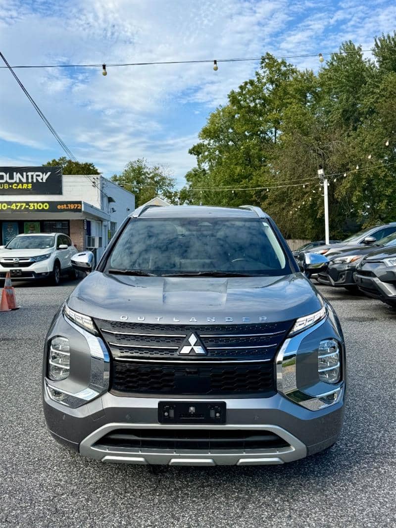 2022 Mitsubishi Outlander SEL Launch Edition, photo 1 of 11