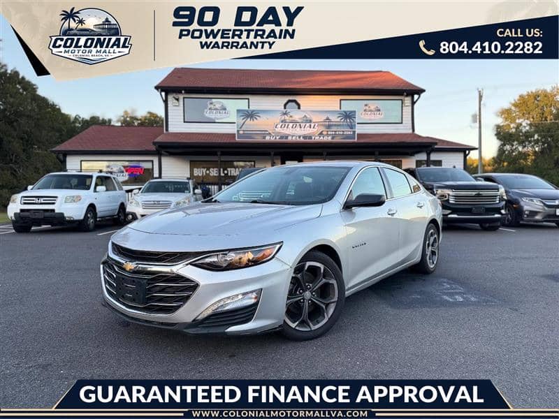 2022 Chevrolet Malibu LT, photo 1 of 11