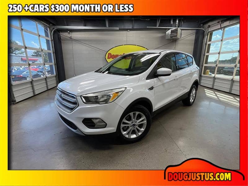 2017 Ford Escape SE, photo 1 of 11