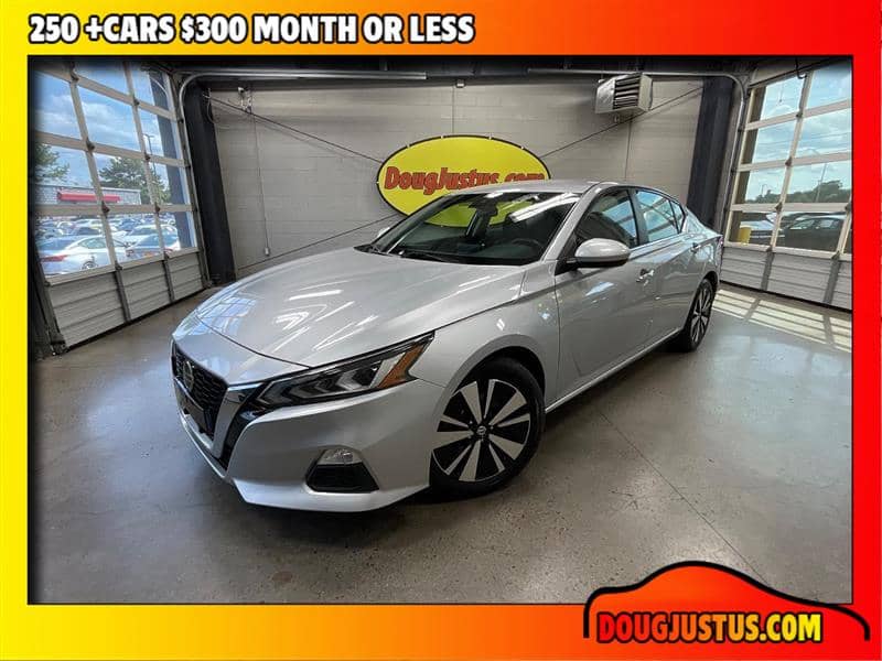 2022 Nissan Altima 2.5 SV, photo 1 of 11
