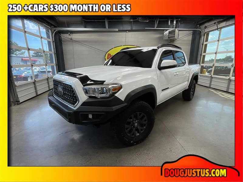 2019 Toyota Tacoma TRD Off Road, photo 1 of 11