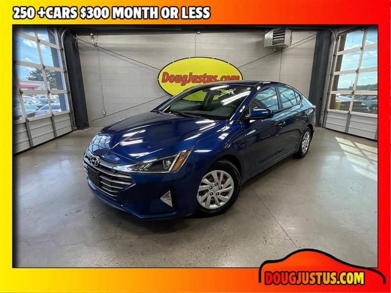 2020 Hyundai Elantra SE, photo 1 of 11