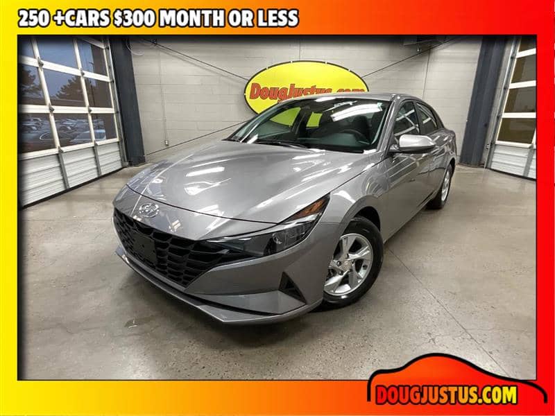 2023 Hyundai Elantra SE, photo 1 of 11